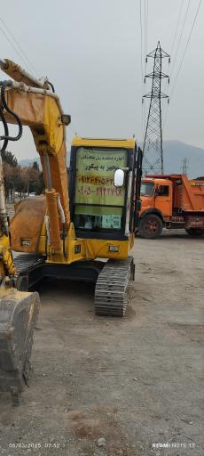 عکس اجاره دهنده بیل مکانیکی