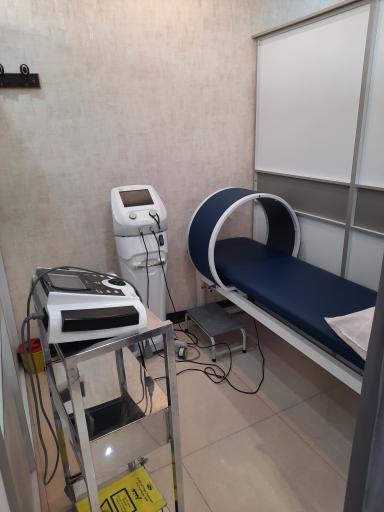 عکس فیزیوتراپی راز