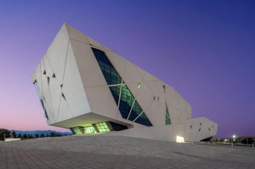 عکس کتابخانه مرکزی دانشگاه سمنان