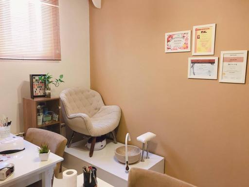 عکس سالن زیبایی عروس گلشن