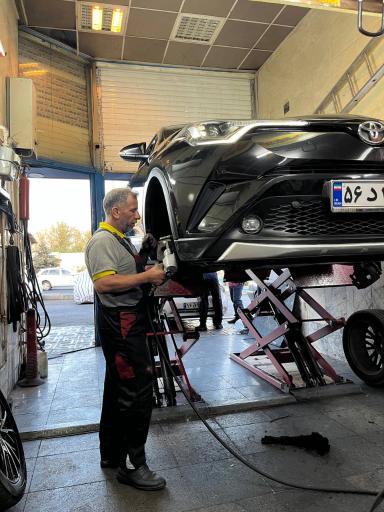 عکس تعمیرگاه تخصصی mvm تهرانسر