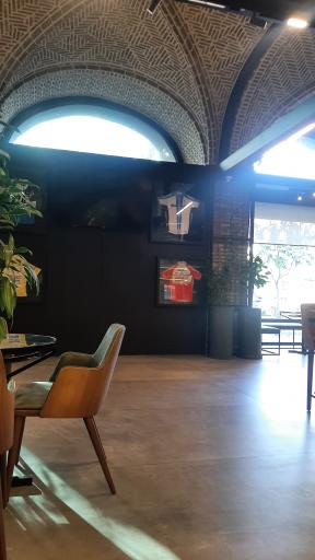 عکس کافی شاپ هندل بار