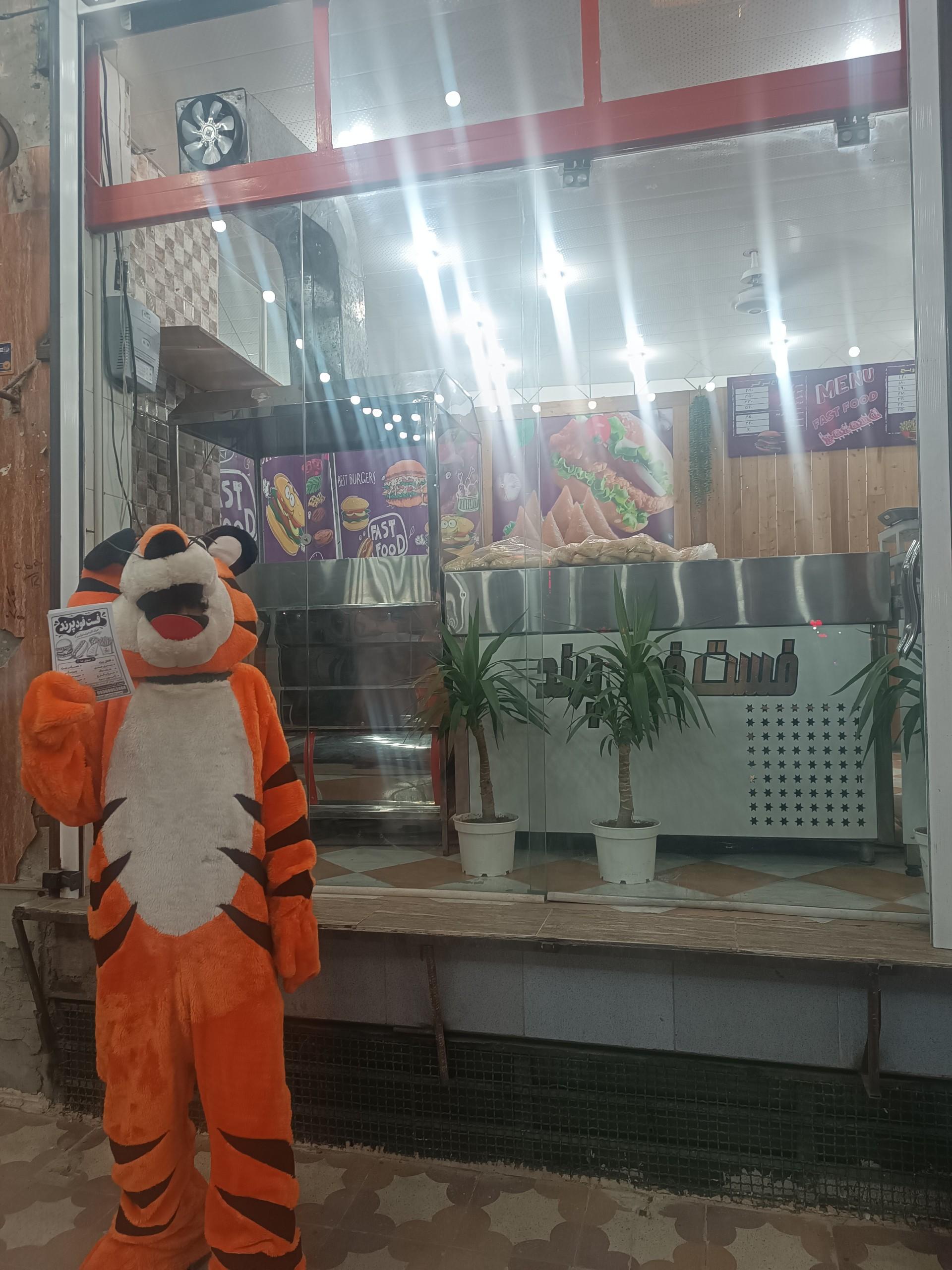 عکس فست فود پرند شعبه 2