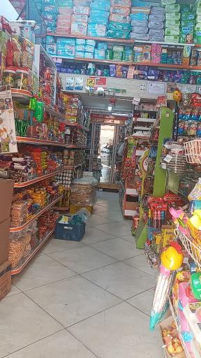 عکس فروشگاه مواد غذایی وطن