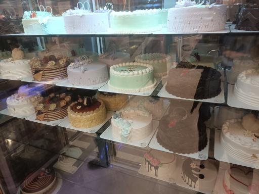 عکس قنادی اطمینان