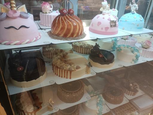 عکس قنادی اطمینان