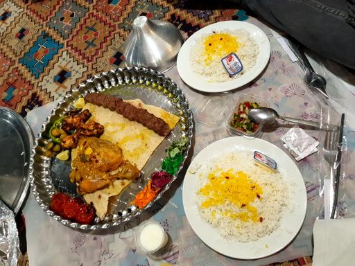 عکس رستوران هنگامه