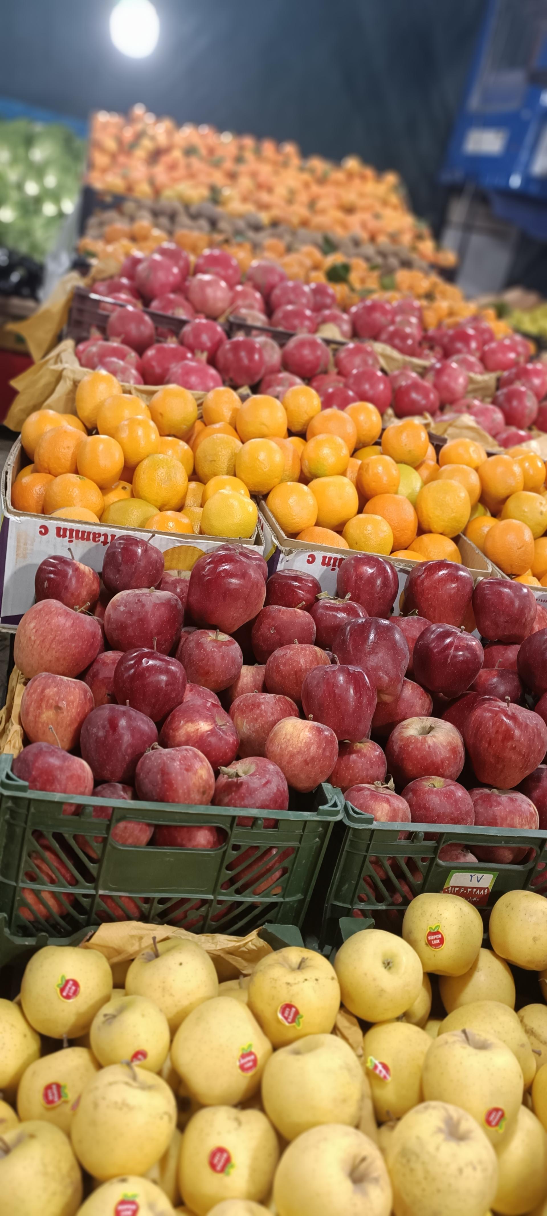 عکس میوه فروشی صادقی