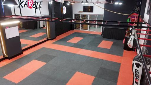 عکس باشگاه ورزشی نریمان 