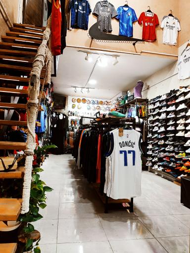 عکس فروشگاه ورزشی دی ان اسپورت