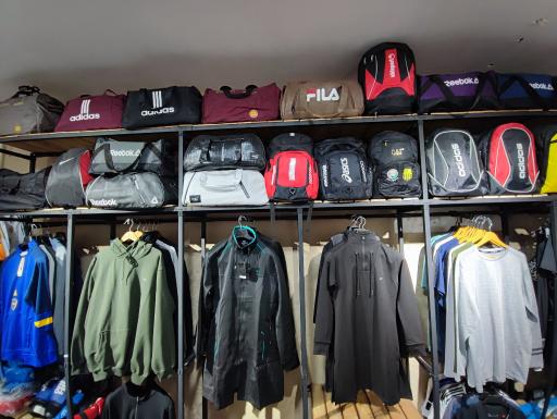 عکس فروشگاه ورزشی دی ان اسپورت