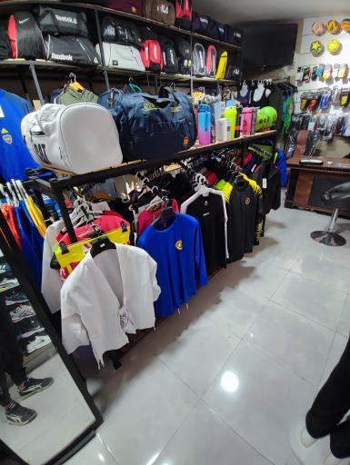 عکس فروشگاه ورزشی دی ان اسپورت