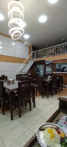 عکس رستوران شاه نشین