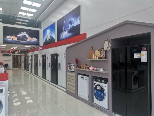 عکس فروشگاه جی پلاس نصف راه