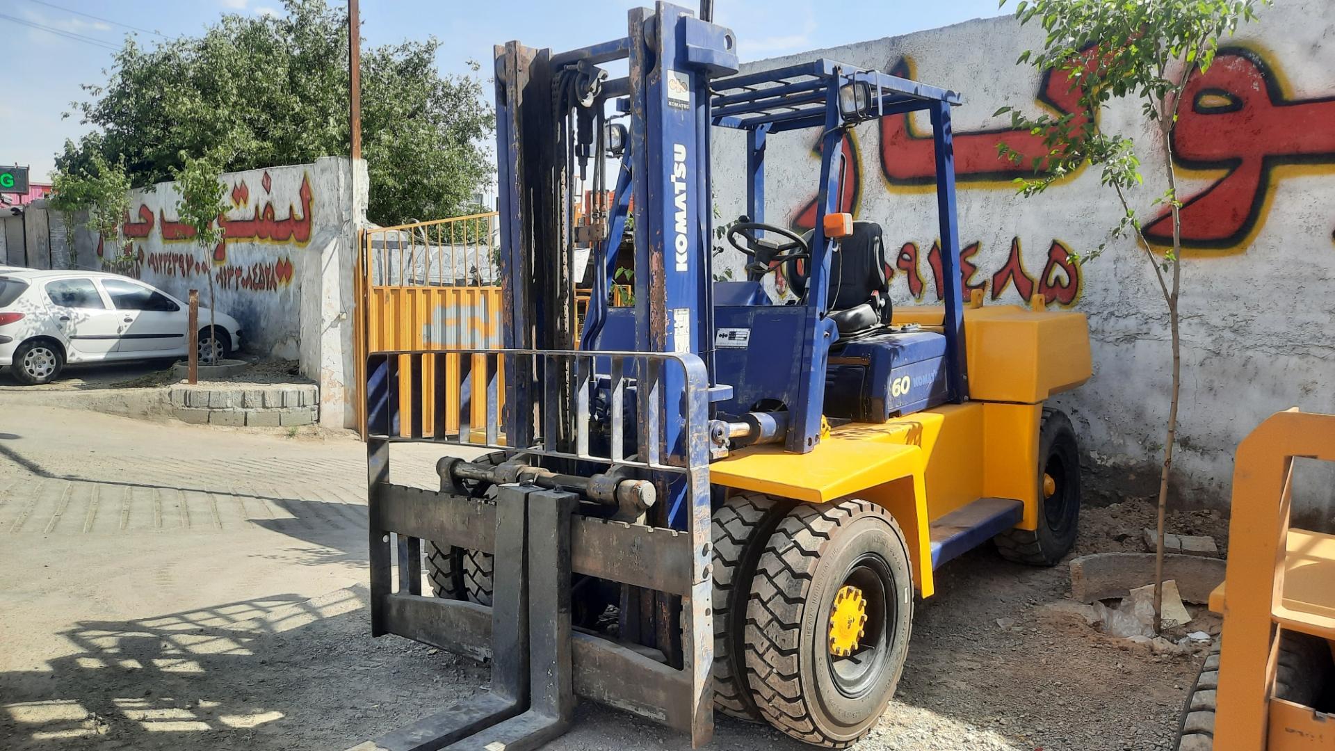 عکس فروشگاه لیفتراک جوکار