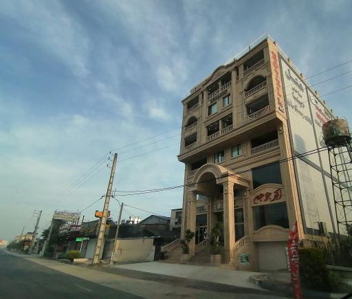 عکس رستوران اکبر جوجه برادران کلبادی