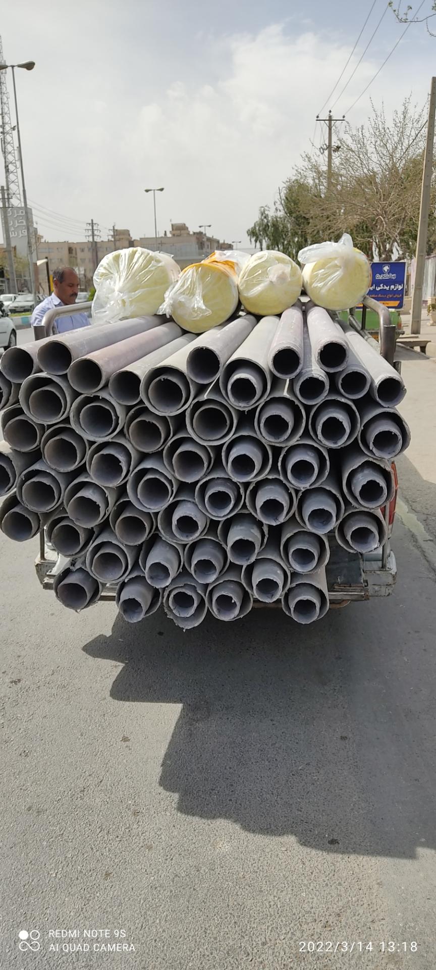عکس لوله و لوازم ساختمانی قائم