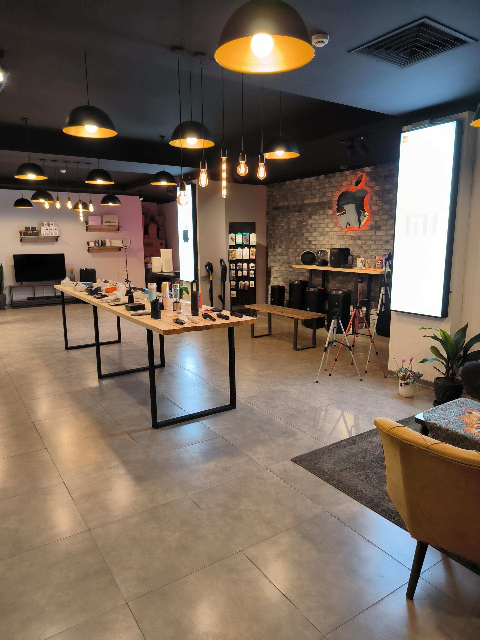 عکس فروشگاه موبایل می تک ایران