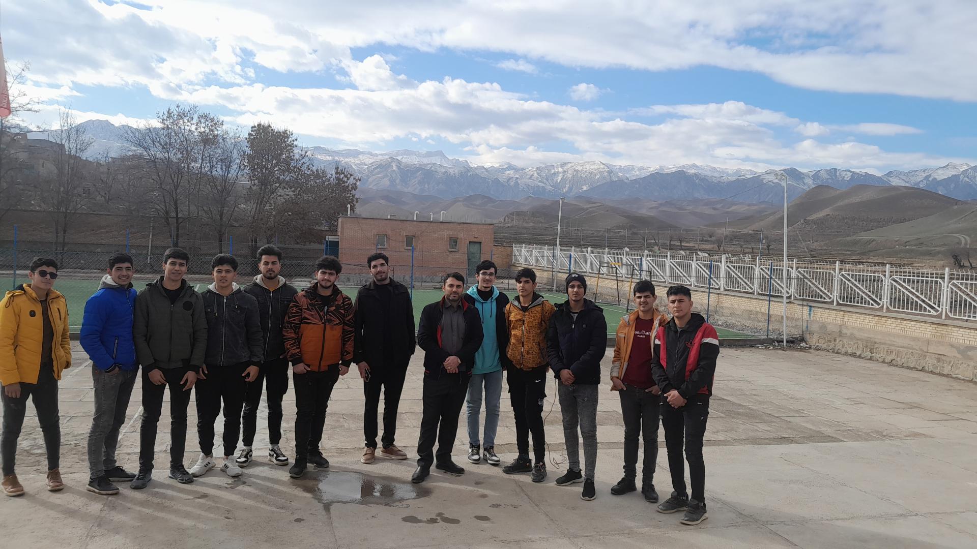 عکس دبیرستان شهید اکبرزاده