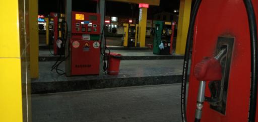 عکس جایگاه سوخت (بنزین و CNG)