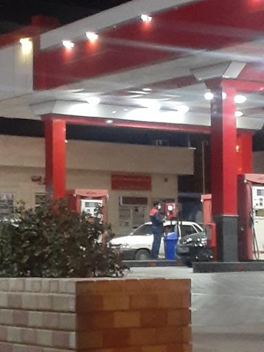 عکس پمپ بنزین