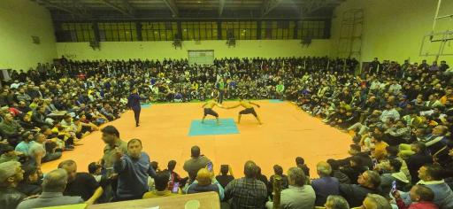 عکس سالن ورزشی