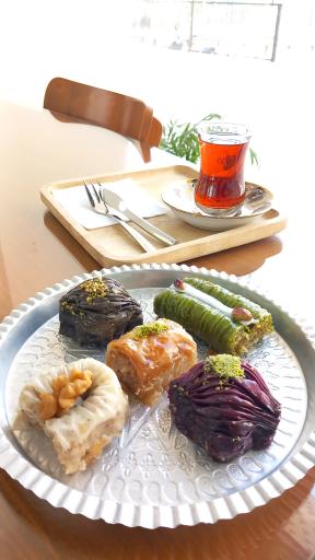 عکس کافه باقلوا یئنی