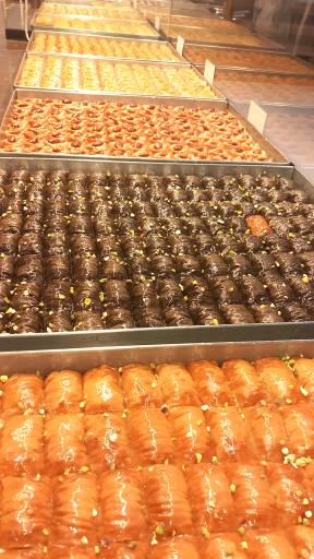 عکس کافه باقلوا یئنی