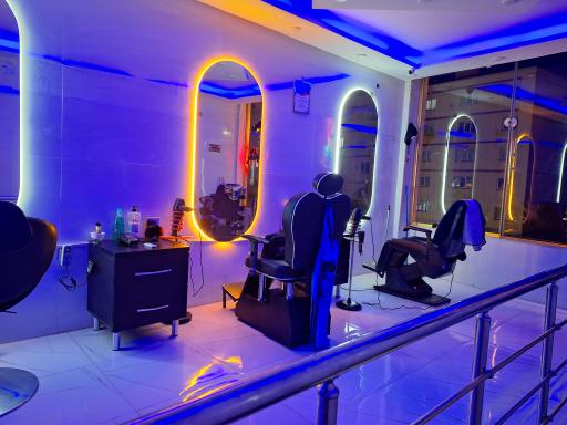 عکس آقای آرایشگر