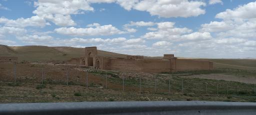 رباط و کاروانسرای شرف