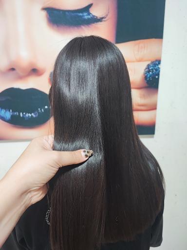 عکس مرکز احیا و صافی کراتین بانو الهه فاتحی