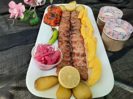 عکس غذاسرای حس‌خوب