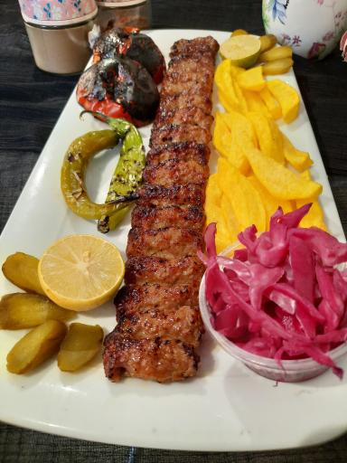 عکس غذاسرای حس‌خوب