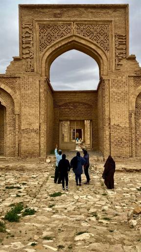 عکس رباط و کاروانسرای شرف