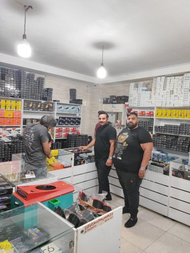 عکس شعبه اصلی هدلایت مارکت کرج 