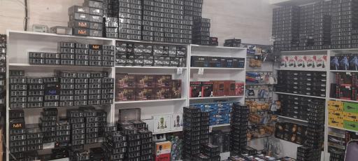 عکس شعبه اصلی هدلایت مارکت کرج 