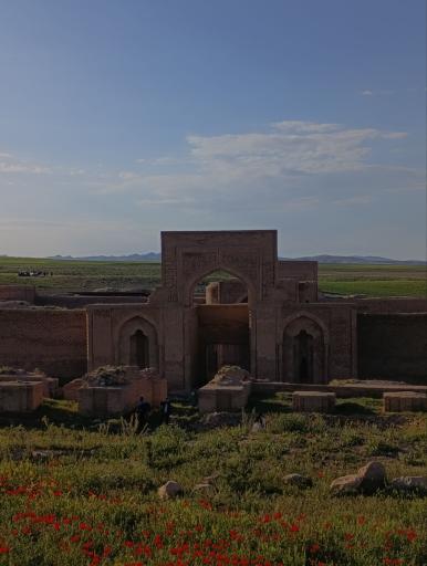 عکس رباط و کاروانسرای شرف