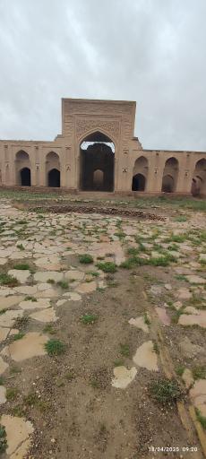 عکس رباط و کاروانسرای شرف