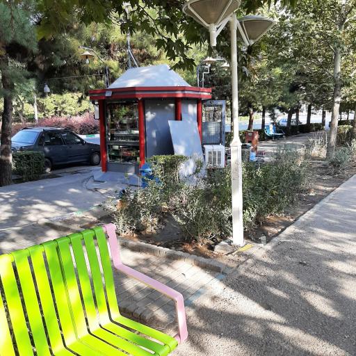 عکس کیوسک مطبوعات ایرانی پارک سیمرغ