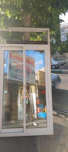 عکس درب و پنجره توری پلیسه زرنگار