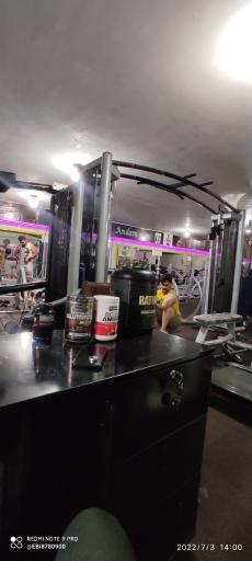 عکس باشگاه بدنسازی تک اندام