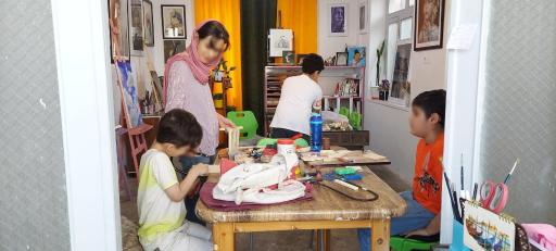 عکس آموزشگاه آزاد هنرهای تجسمی مستانه