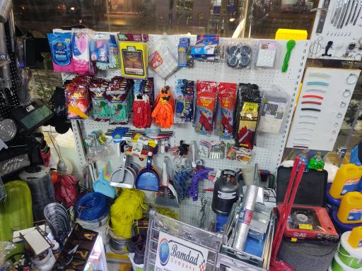 عکس رنگ و ابزار طاها