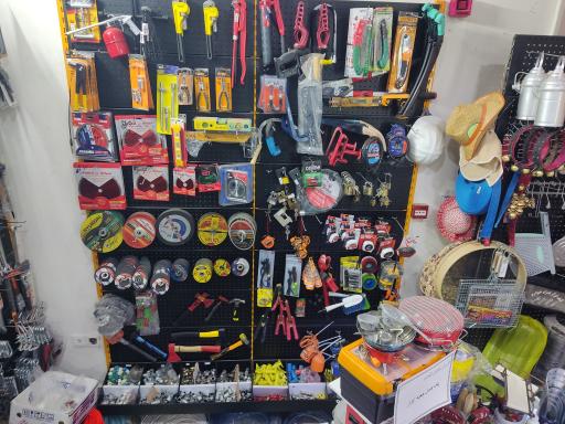 رنگ و ابزار طاها