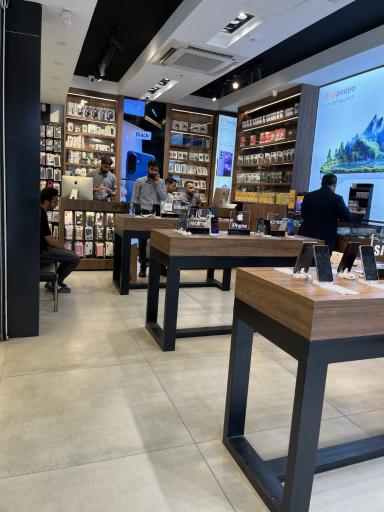 عکس دیجی پویا مرکز پخش موبایل مشهد