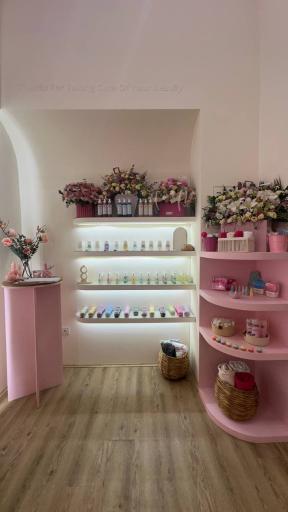 عکس فروشگاه محصولات پوست و مو گیاهی اِلا