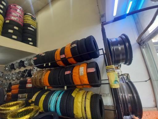 عکس رینگ و لاستیک فرهاد اسپرت