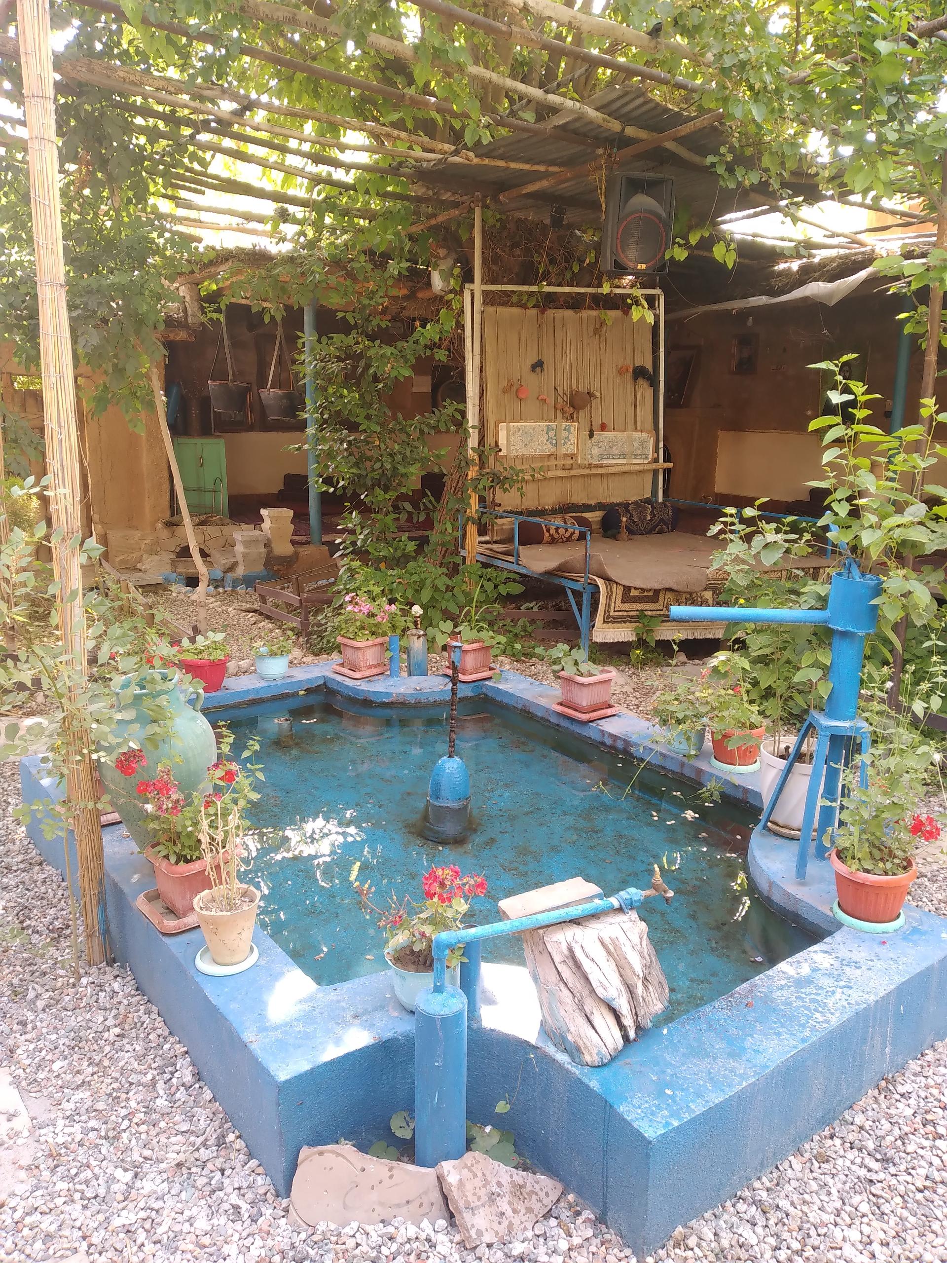 عکس دهکده توریستی هزار چشمه هفشجان