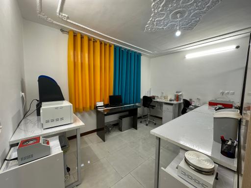 عکس چند تخصصی رسپینا ژن پارس (آزمایشگاه تخصصی ژنتیک حیوانات)