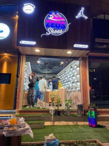 عکس کفش و کتونی زئوس